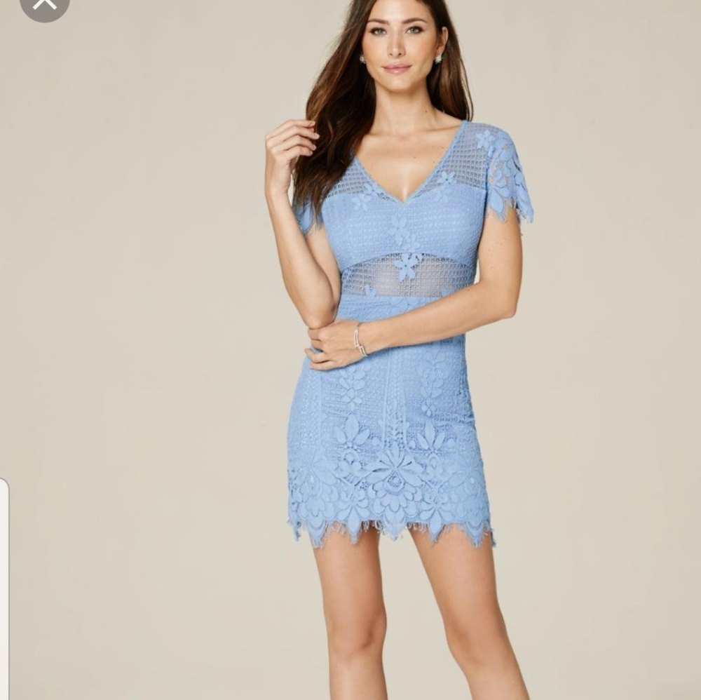 Blue Bebe Tory lace dress in size 00